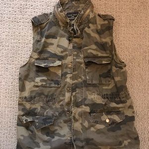 Camouflage Vest